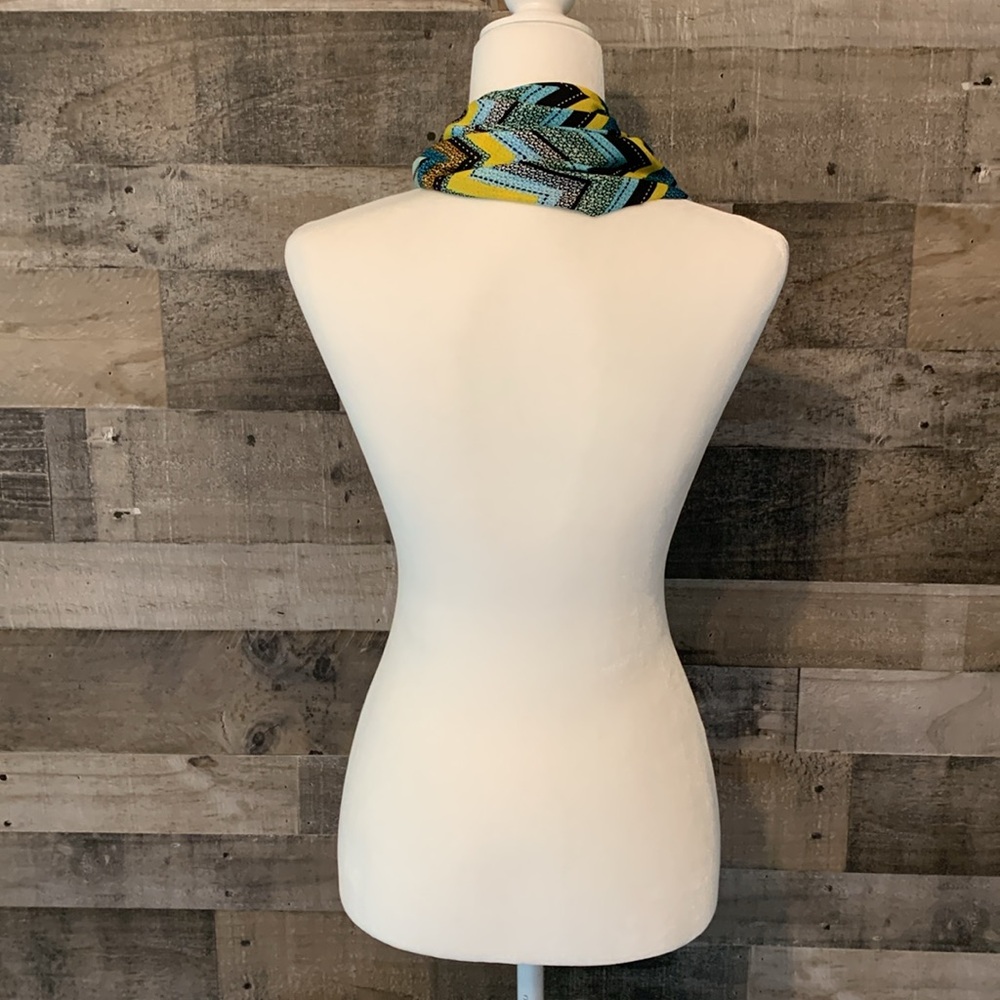 Chevron Infinity Scarf - Picture 3 of 16